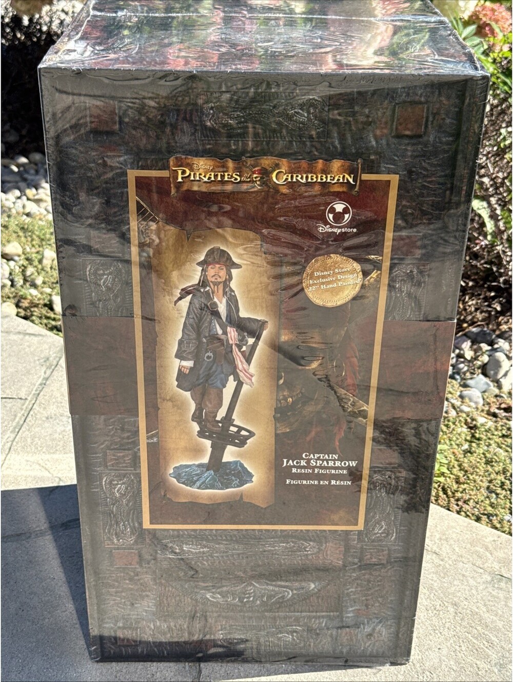 Captain Jack Sparrow 22" Painted Resin Statue Disney Store Exclusive Chest 2003
